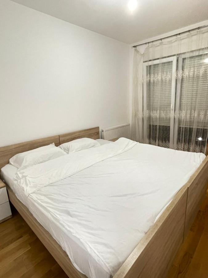 Pristina Appartement Buitenkant foto